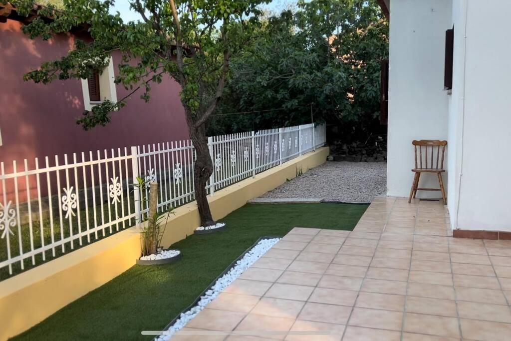 Comoda Villetta Con Giardino 산테오도로 외부 사진